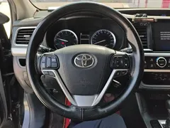 2018 Toyota Highlander 2.0T 2WD Premium 7-seat, чёрный — фото 15