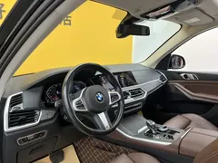 2021 BMW X5 M Sport Package, чёрный — фото 28
