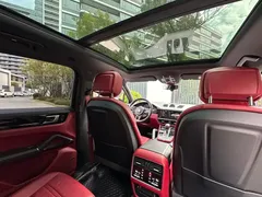 2023 Porsche Cayenne E-Hybrid 2.0T PHEV, чёрный — фото 12