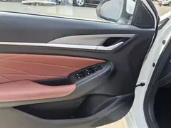 2022 Changan Eado PLUS 1.4T GDI DCT Premium, белый — фото 7