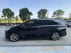 2023 Toyota Sienna 2.5L Hybrid Premium, чёрный — фото 3