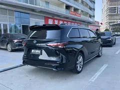 2023 Toyota Sienna 2.5L Hybrid Premium, чёрный — фото 8