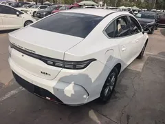2024 BYD Destroyer 05 DM-i PHEV 55km Luxury, белый — фото 4