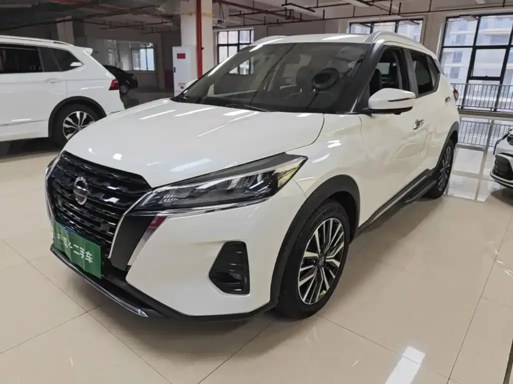 2022 Nissan Kicks 1.5L CVT XV Luxury
