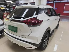 2022 Nissan Kicks 1.5L CVT XV Luxury, белый — фото 7