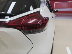 2022 Nissan Kicks 1.5L CVT XV Luxury, белый — фото 8