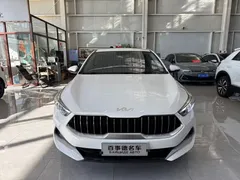 2021 Kia Cerato 1.5L CVT Fashion, белый — фото 2