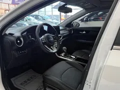 2021 Kia Cerato 1.5L CVT Fashion, белый — фото 4