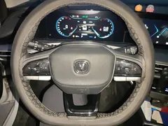 2022 Changan Eado PLUS 1.6L GDI CVT Luxury, белый — фото 15