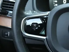 2021 Volvo XC90 B5 Luxury 7-seat, чёрный — фото 12