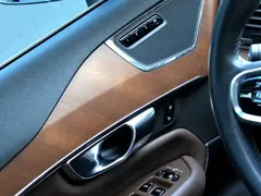 2021 Volvo XC90 B5 Luxury 7-seat, чёрный — фото 14