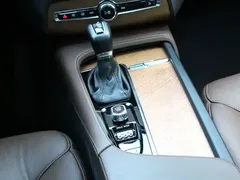 2021 Volvo XC90 B5 Luxury 7-seat, чёрный — фото 16