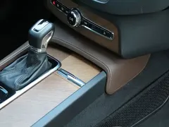 2021 Volvo XC90 B5 Luxury 7-seat, чёрный — фото 18
