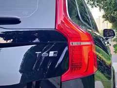 2021 Volvo XC90 B5 Luxury 7-seat, чёрный — фото 32