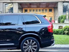 2021 Volvo XC90 B5 Luxury 7-seat, чёрный — фото 33