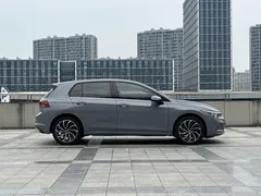 2021 Volkswagen Golf 280TSI DSG Pro — фото 4