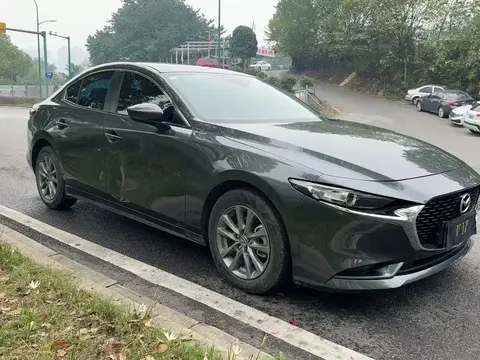 2023 Mazda 3 2.0L AT