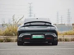 2026 Xiaomi SU7 4WD Max, зелёный — фото 8