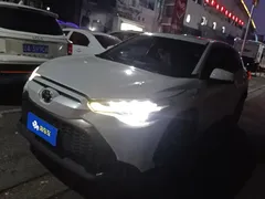2022 Toyota Frontlander 2.0L CVT Luxury, белый — фото 1