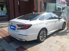 2022 Honda Accord 2.0L Hybrid, белый — фото 3