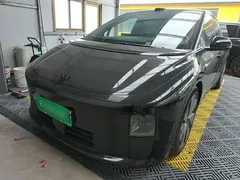 2025 Li Auto i6 4WD Standard, чёрный — фото 2