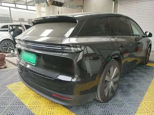 2025 Li Auto i6 4WD Standard