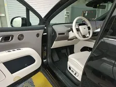 2025 Li Auto i6 4WD Standard, чёрный — фото 16