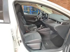 2021 Toyota Corolla 1.2T S-CVT Luxury, белый — фото 10
