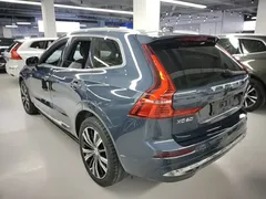 2022 Volvo XC60 T8 PHEV 4WD Luxury, синий — фото 5