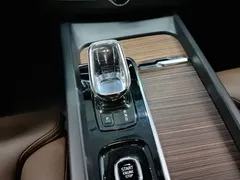 2022 Volvo XC60 T8 PHEV 4WD Luxury, синий — фото 14