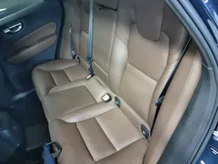 2022 Volvo XC60 T8 PHEV 4WD Luxury, синий — фото 17