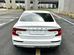 2023 Volvo S60 B4 Luxury, белый — фото 9