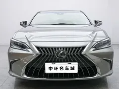 2022 Lexus ES 300h Premium — фото 4