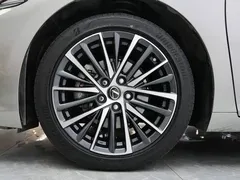 2022 Lexus ES 300h Premium — фото 5