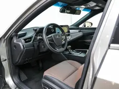 2022 Lexus ES 300h Premium — фото 6