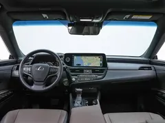 2022 Lexus ES 300h Premium — фото 9