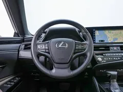 2022 Lexus ES 300h Premium — фото 11