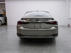2022 Lexus ES 300h Premium — фото 17