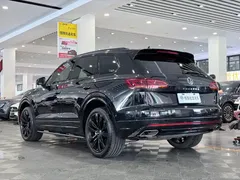 2021 Volkswagen Touareg 3.0TSI, чёрный — фото 4