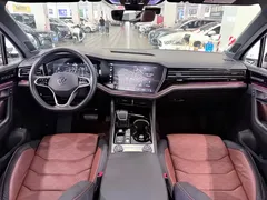 2021 Volkswagen Touareg 3.0TSI, чёрный — фото 8