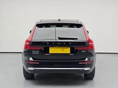 2023 Volvo XC60 4WD Luxury — фото 6
