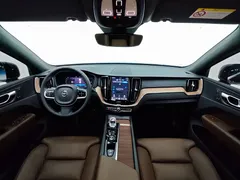 2023 Volvo XC60 4WD Luxury — фото 13