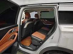 2023 Hongqi HS7 2.0T AT 4WD Qiling 7-seat — фото 17
