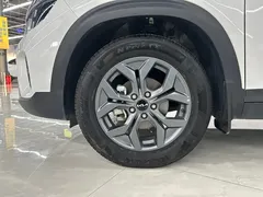 2023 Kia Seltos 1.5L CVT Luxury, белый — фото 8
