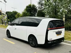 2025 Li Auto MEGA Home, белый — фото 8