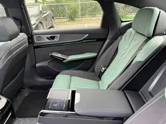 2025 Hongqi H9 2.0T 2WD Qichang Fashion 5-seat, зелёный — фото 17