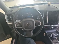 2022 Volvo XC60 4WD Zhiyi Luxury — фото 11