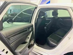2022 Honda Accord 2.0L Hybrid, белый — фото 24