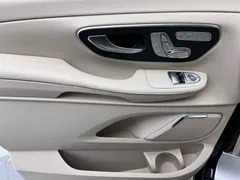 2022 Mercedes-Benz V-Class V 260 L Long Wheelbase Luxury, чёрный — фото 16