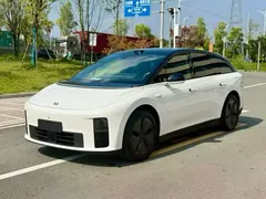 2025 Li Auto i6 2WD Standard, белый — фото 1